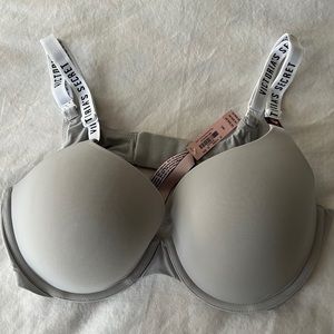 NWT Victoria Secret Gray Bra Size 38C